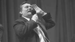 Lech Wałęsa, 1990 r. Fot. PAP/Andrzej Zbraniecki