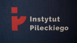 Instytut Pileckiego (logo), fot. PAP/Albert Zawada