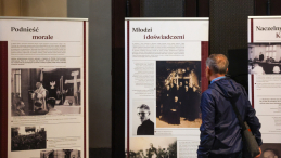 W Bazylice Archikatedralnej św. Stanisława Kostki w Łodzi 1 sierpnia otwarto wystawę IPN "Kapelani Powstania Warszawskiego". Fot. PAP/Marian Zubrzycki 