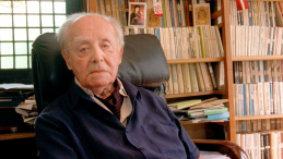 Jerzy Giedroyc w siedzibie Instytutu Literackiego w Maisons-Laffitte pod Paryżem w 1999 r. Fot. PAP/Archiwum 