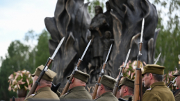 Uroczystości pod pomnikiem Rzeź wołyńska. Fot. PAP/Darek Delmanowicz