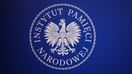 Logo Instytutu Pamięci Narodowej. Fot. PAP/Albert Zawada