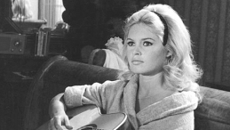Brigitte Bardot w filmie "Życie prywatne" (1962). Fot. Unknown (Mondadori), Public domain, via Wikimedia Commons