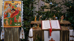 Ewangeliarz i ikona Narodzenia Pańskiego w greckokatolickim soborze w Przemyślu. Fot. PAP/Darek Delmanowicz