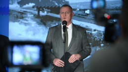 Dyrektor Głównej Komisji Ścigania Zbrodni przeciwko Narodowi Polskiemu Andrzej Pozorski podczas konferencji prasowej w Warszawie na temat śledztwa w sprawie zbrodni lubińskiej. Fot PAP/Marcin Obara