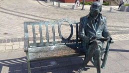 Ławeczka Stanisława Staszica w Pile. Fot. domena publiczna