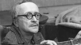 Jan Tadeusz Stanisławski (w 1990 r. w kabarecie Olgi Lipińskiej). Fot. PAP/Marcin Wagner