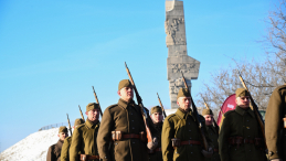 Obchody 100. rocznicy przybycia pierwszej polskiej zmiany wojskowej na Westerplatte. Fot. PAP/Andrzej Jackowski