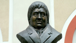 Popiersie J.M.Ossolińskiego na dziedzińcu wrocławskiego Ossolineum. Fot. Stako, CC BY-SA 3.0 <http://creativecommons.org/licenses/by-sa/3.0/>, via Wikimedia Commons