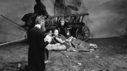 Inscenizacja Biesów w reżyserii Andrzeja Wajdy w Starym Teatrze w Krakowie (1971 r.). Fot. PAP/Stanisław Piotrowski