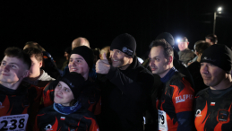 Prezydent Karol Nawrocki wśród uczestników Biegu Wyklętych zorganizowanego w Narodowy Dzień Pamięci Żołnierzy Wyklętych. Fot. PAP/Leszek Szymański