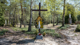 Polski cmentarz w Ostrówkach na Wołyniu. Fot. PAP/Wladyslav Musiienko