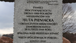 Pomnik Polaków zamordowanych przez UPA w Hucie Pieniackiej. Fot. miejscapamieci.unibep.pl