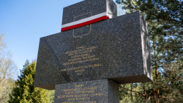 Polski cmentarz w Ostrówkach na Wołyniu. Fot. PAP/Wladyslav Musiienko