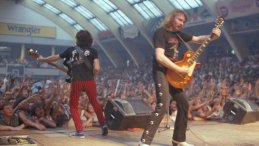 Kraków 9.08.1982 r. Koncert walijskiej grupy rockowej Budgie w hali Gwardyjskiego Towarzystawa Sportowego (GTS) Wisła. Fot. PAP/Jerzy Ochonski
