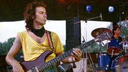 Zespół Maanam w 1983 roku, basista Bogdan Kowalewski i perkusista Paweł Markowsi. Fot. PAP/Afa Pixx/Krzysztof Wellman