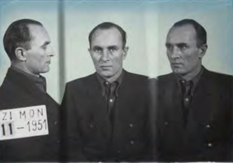 Kmdr por. Robert Kasperski - zdjęcie wykonane w areszcie śledczym w Warszawie. Źródło: Archiwum IPN 