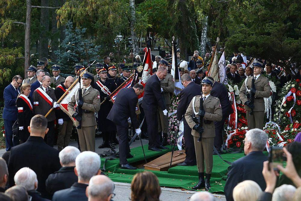 Uroczystości pogrzebowe Kornela Morawieckiego na Cmentarzu Wojskowym na Powązkach w Warszawie. 05.10.2019. Fot. PAP/R. Guz