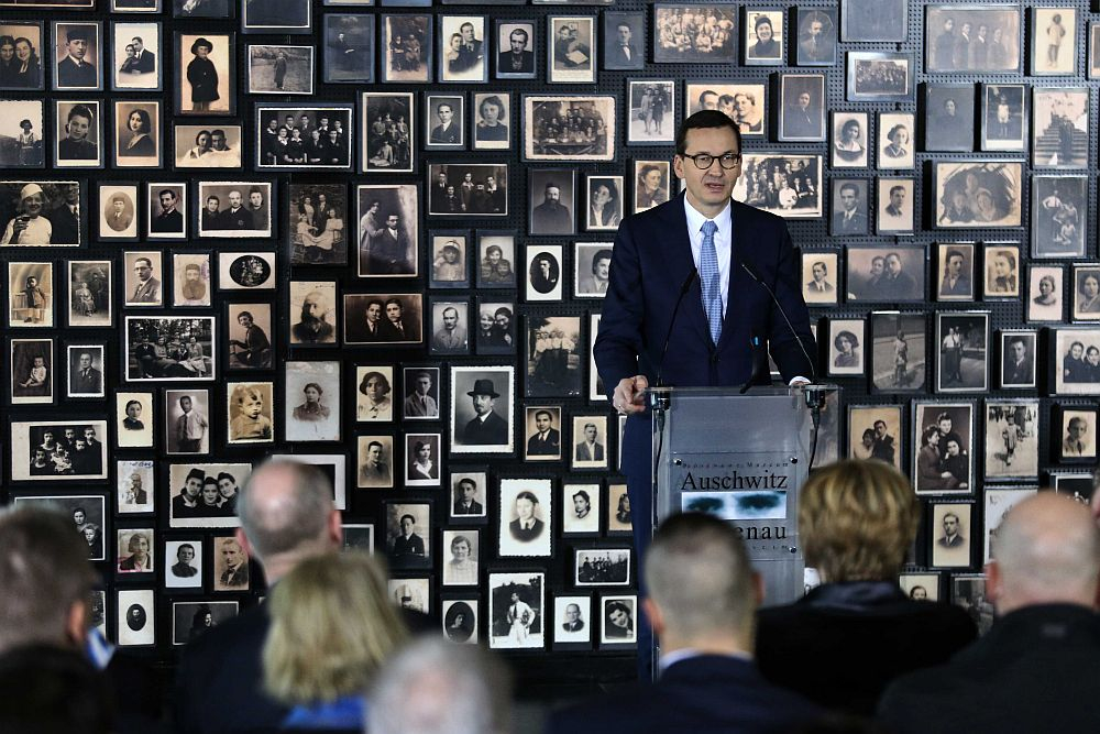 Premier Mateusz Morawiecki przemawia podczas uroczystości 10-lecia Fundacji Auschwitz-Birkenau. Fot. PAP/A. Grygiel