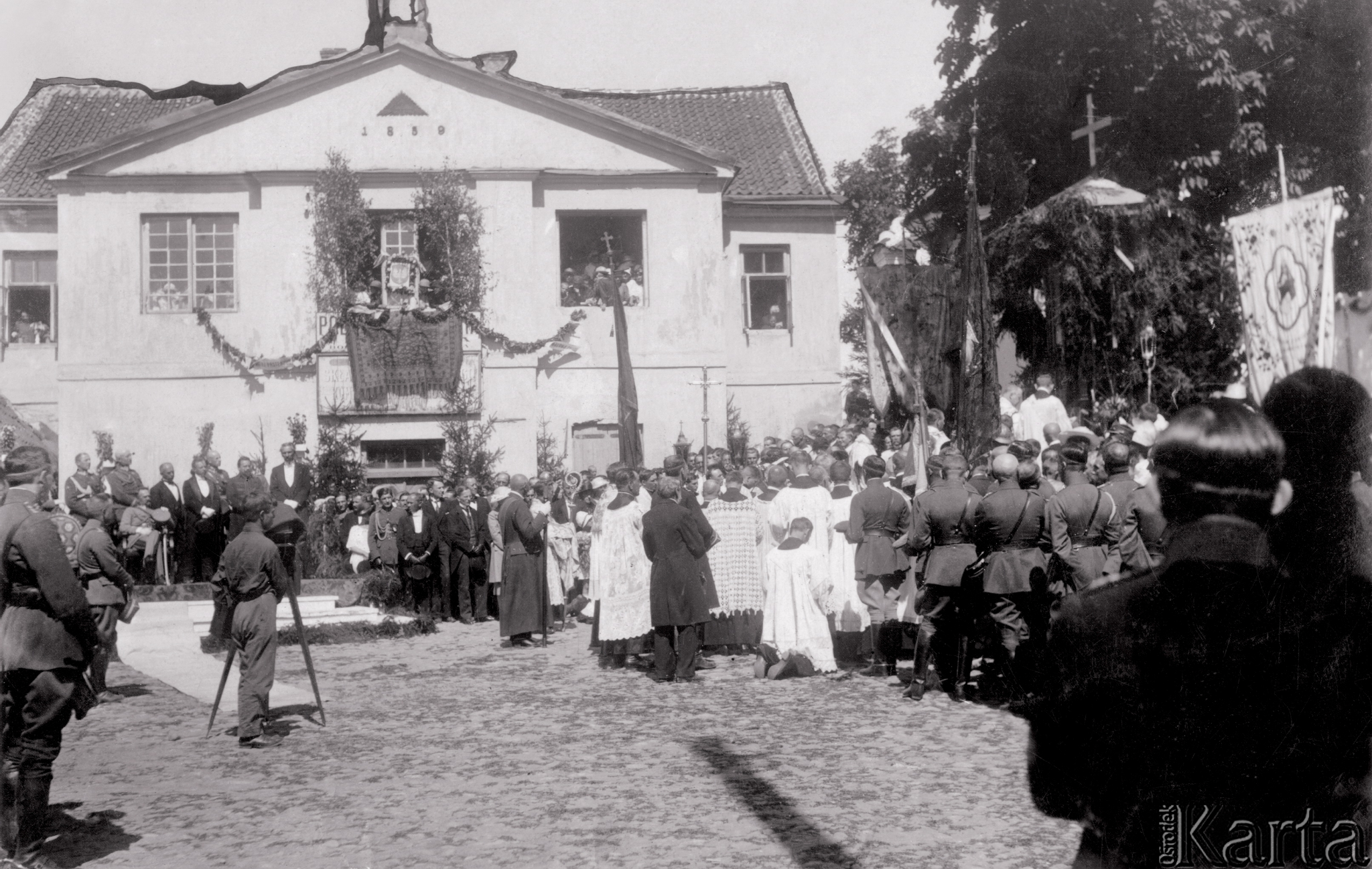 Białystok, 1920 r. Msza polowa. Źródło: Ośrodek KARTA