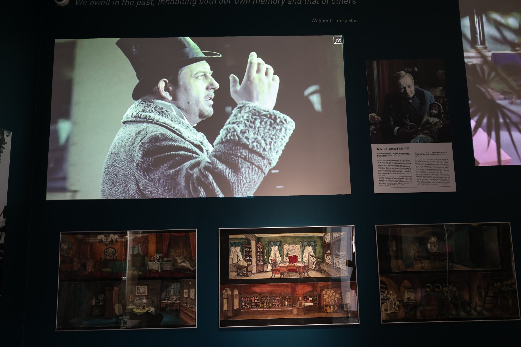 Wystawa „»Lalka« Wojciecha Jerzego Hasa” w Kordegardzie - Galerii Narodowego Centrum Kultury. Fot. PAP/Albert Zawada