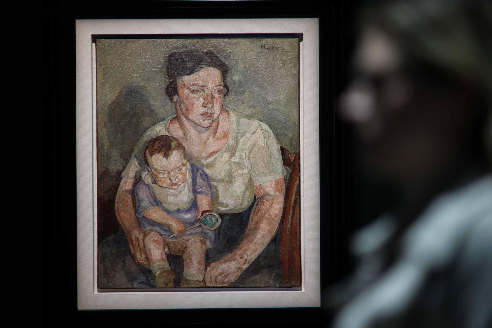Wystawa przedaukcyjna "Olga Boznańska i Pionierki Malarstwa Polskiego" z cyklu "Sztuka Kobiet" w domu aukcyjnym DESA Unicum w Warszawie. Fot. PAP/Leszek Szymański
