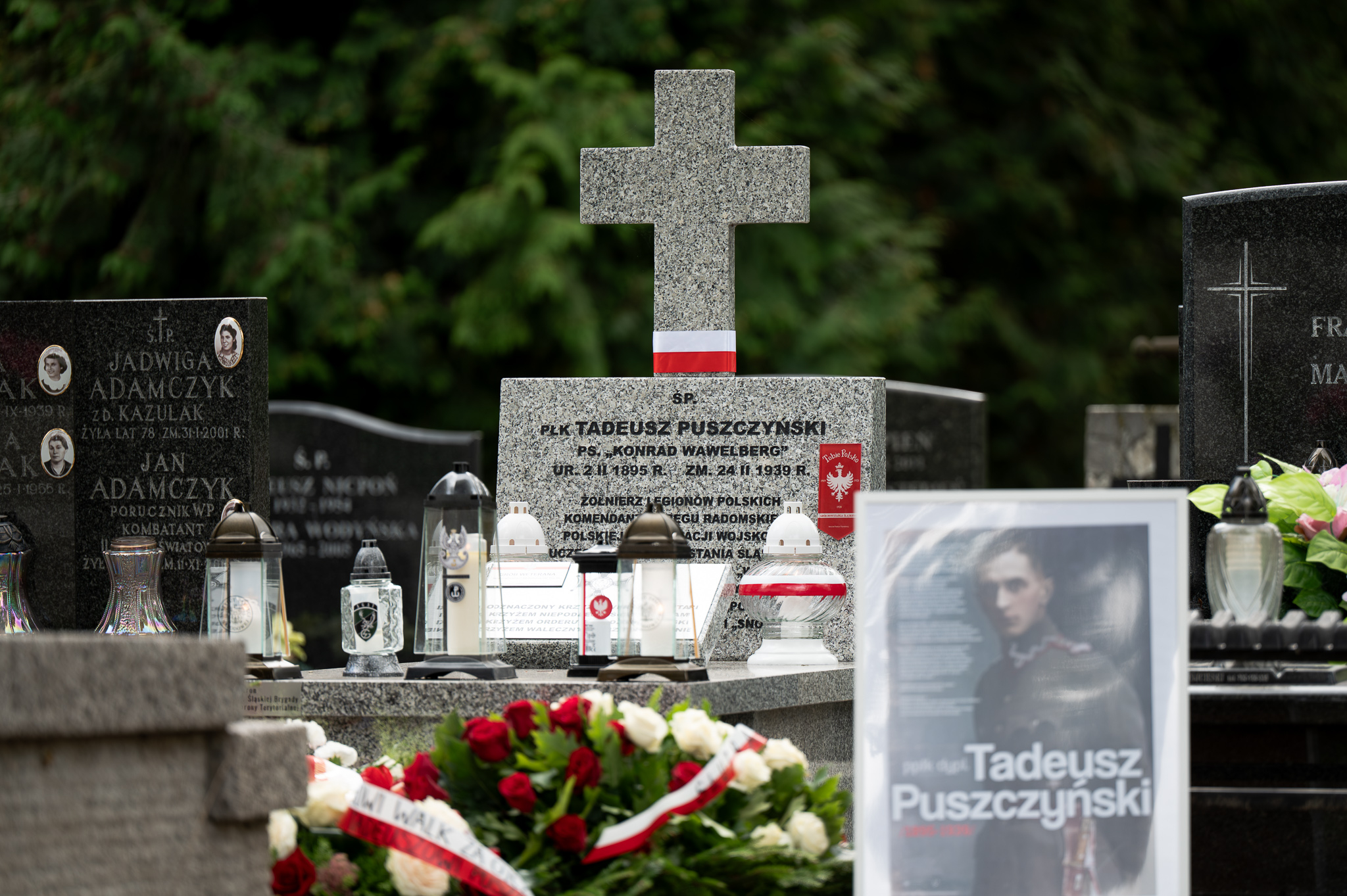 IPN oznaczył znakiem pamięci „Tobie Polsko” grób Tadeusza Puszczyńskiego. Fot. Krzysztof Łojko/IPN