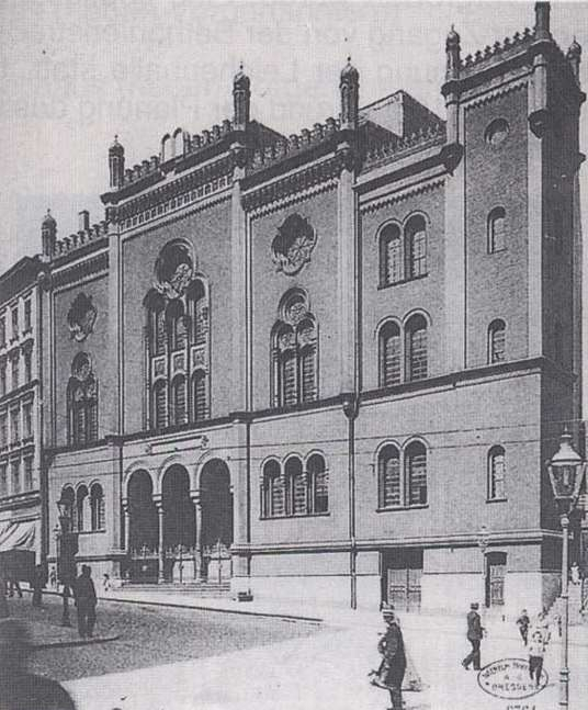 Nowa synagoga w Szczecinie, zniszczona 9 listopada 1939. Fot. Biblioteka Narodowa Izraela/domena publiczna/wystawa w Muzeum Galicja
