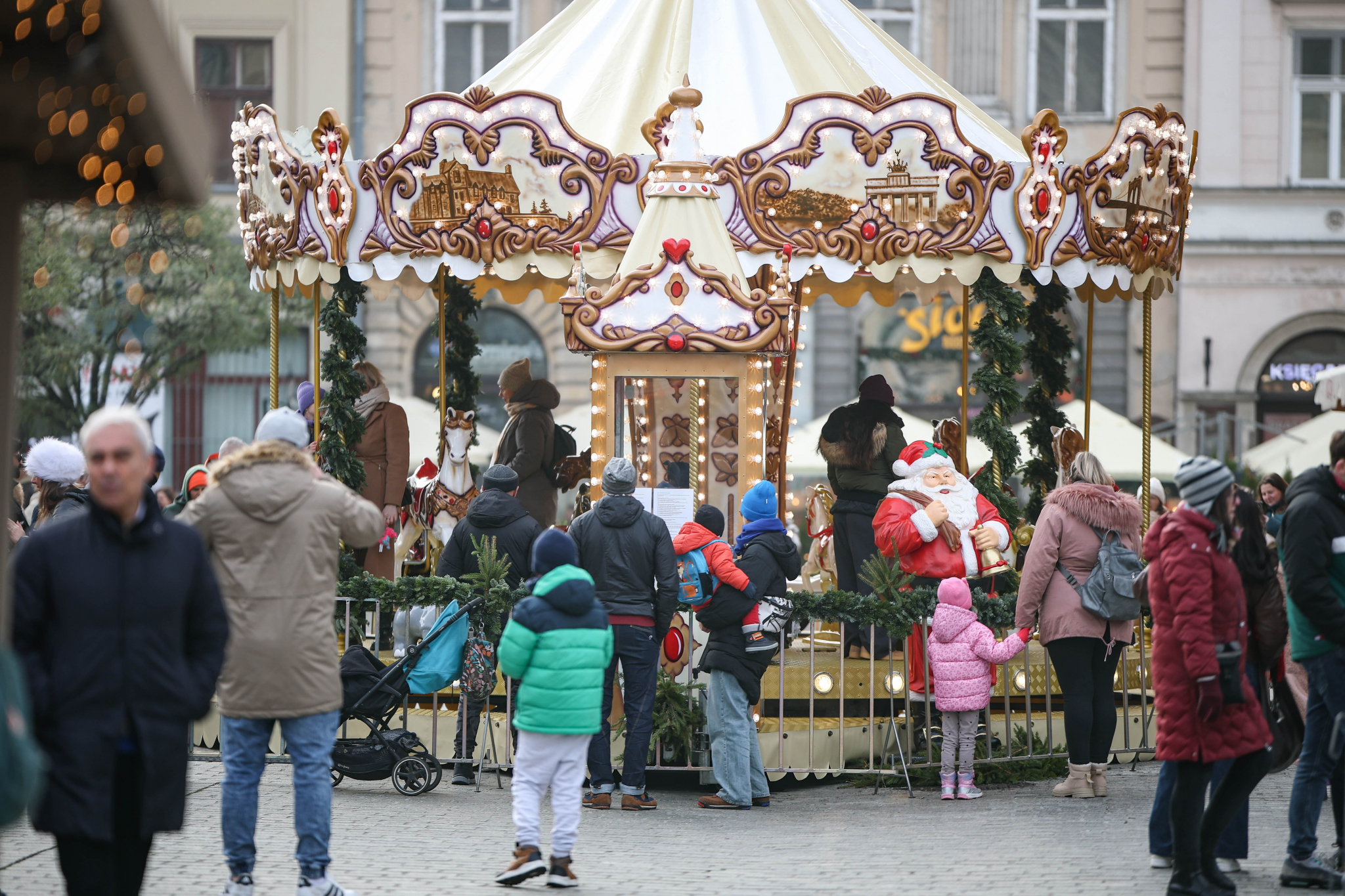 Jarmark bożonarodzeniowy w Krakowie. Fot. PAP/Łukasz Gągulski