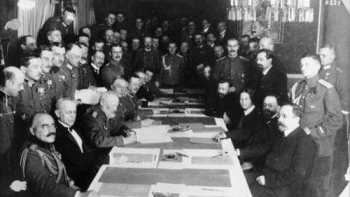 Podpisanie traktatu w Brześciu. Fot. Wikimedia Commons ze zbiorów Bundesarchiv