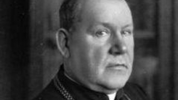Stanisław Gall - arcybiskup, sufragan warszawski. Fot. NAC
