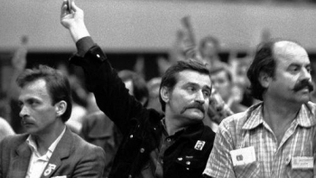 Lech Wałęsa podczas zjazdu. Fot. PAP/CAF/S. Kraszewski