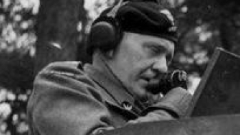 Gen. Stanisław Maczek - 1 Dywizja Pancerna - ćwiczenia przed inwazją na kontynent. Lipiec 1944. Fot. NAC