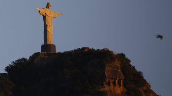 Pomnik Chrystusa Odkupiciela w Rio de Janeiro. Fot. PAP/EPA