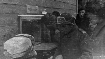 Wydawanie chleba w jednym z obozów Armii Polskiej w ZSRS. 1941-1942. Fot. NAC