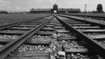 Teren b. niemieckiego obozu Auschwitz-Birkenau. Fot. PAP/J. Bednarczyk