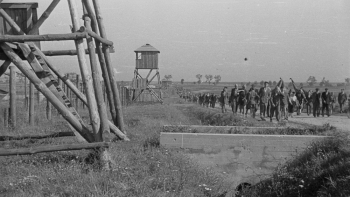 Były niemiecki obóz koncentracyjny Majdanek. 1948 r. Fot. PAP/CAF