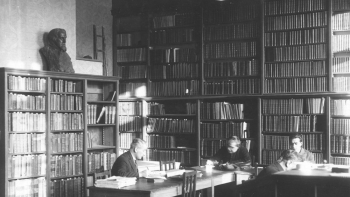 Czytelnia Biblioteki Polskiej w Paryżu. 1929 r. Fot. NAC