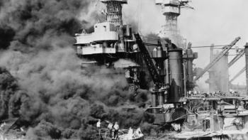 USS West Virginia storpedowany w ataku na Pearl Harbor. Źródło: Wikipedia commons