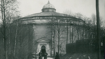 Budynek Panoramy Racławickiej we Lwowie. Ok. 1930 r. Źródło: CBN Polona
