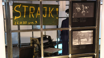 Wystawa "Huta stanęła. Strajk w Hucie im. Lenina 26 kwietnia - 5 maja 1988" w Muzeum PRL-u w Krakowie. Fot. PAP/J. Bednarczyk