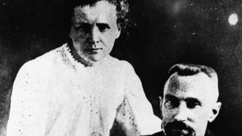 Maria Skłodowska-Curie z mężem Piotrem Curie. Fot. PAP/CAF/Reprodukcja