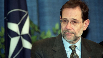 Sekretarz generalny NATO Javier Solana. 1999 r. Fot. PAP/R. Pietruszka 