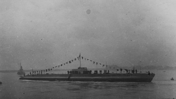 Okręt podwodny ORP "Wilk" po zwodowaniu w porcie w Le Havre. 1929 r. Fot. NAC