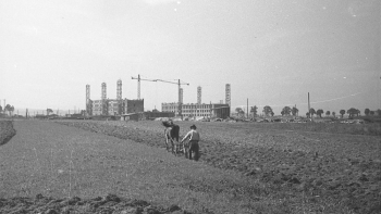 Budowa Nowej Huty. Kraków 1953. Fot. PAP/CAF/J. Wesołowski 