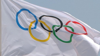 Flaga olimpijska. Fot. PAP/EPA
