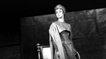 Grażyna Staniszewska – sztuka „Brytanik” w Teatrze Narodowym w Warszawie. 1963 r. Fot. NAC