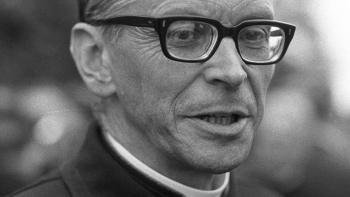 Kard. Franciszek Macharski, reprezentant Episkopatu podczas posiedzenia Komisji 24.09.1980. Fot. PAP/J. Morek