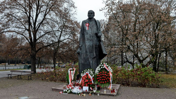 Pomnik Romana Dmowskiego w Warszawie. Fot. PAP/M. Obara