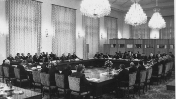 Ogólny widok sali, na której odbywa się spotkanie przywódców państw stron Układu Warszawskiego. Moskwa, 04.12.1980. Fot. PAP/CAF/TASS